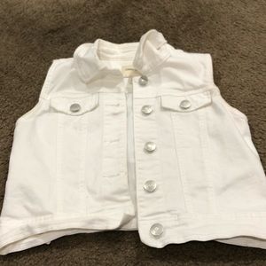 Cherokee white vest sleeveless jean jacket
